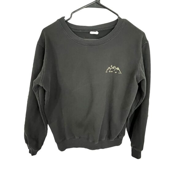 No Brand Tops - Unbranded Long Sleeve Crewneck With Mountain Graphic On Front
